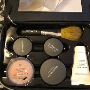 Bareminerals set. Color medium.